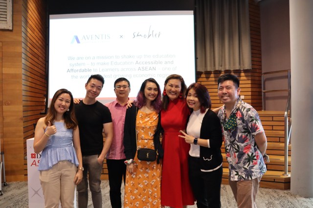 5 Data Analyst Career Paths: Your Guide To Levelling Up Your Career In Singapore in 2023