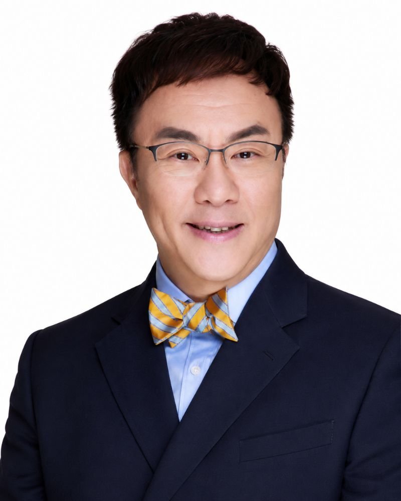 Dr Christopher Fong