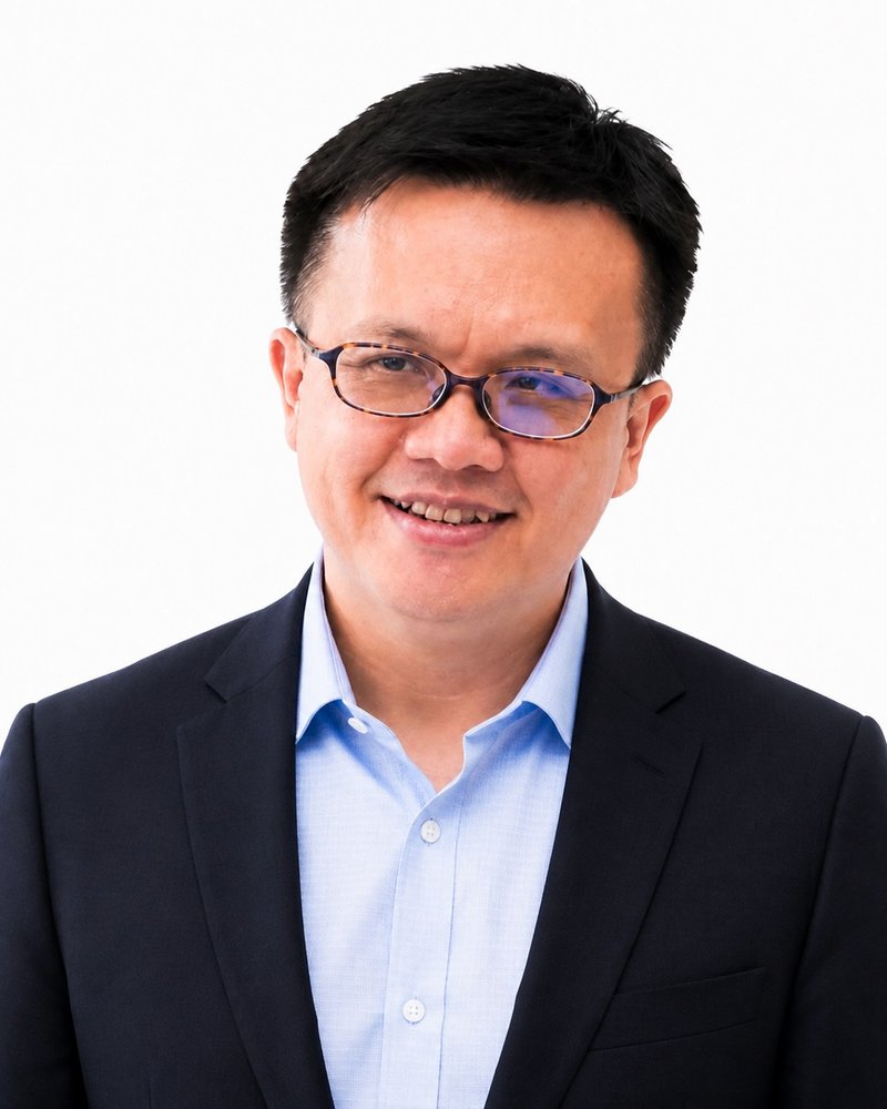 Dr James Kwan