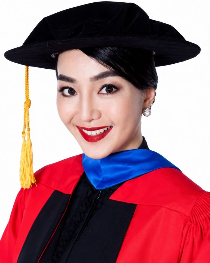 Dr Shana Yong