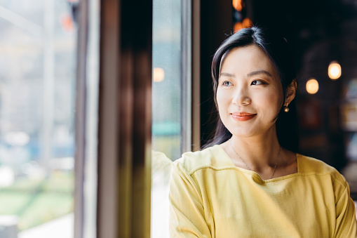 Navigating Mid-Career Challenges: A Roadmap for Success in Singapore