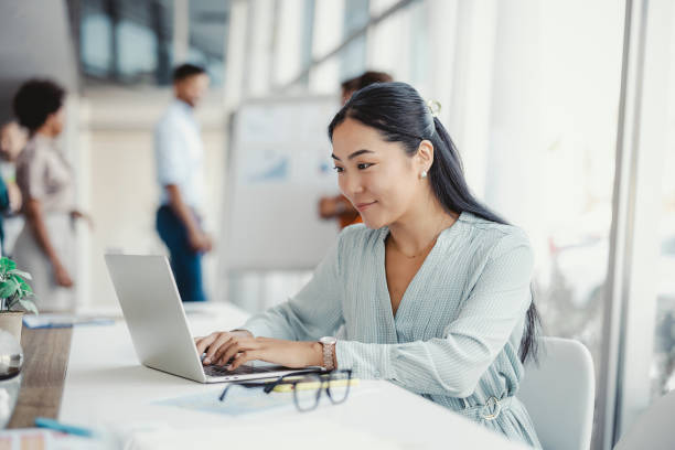 Unlocking New Paths: 6 Tips to Reinvent Your Mid-Career Career for 2024